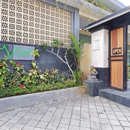 V Canggu Dormitory 外观 照片